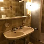 Morris Daire Bad Gastein